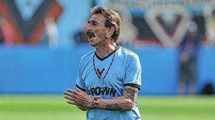 Pablo Vico anunció su salida como DT de Brown de Adrogué.