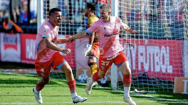 El minuto a minuto del duelo entre Arsenal y Colón