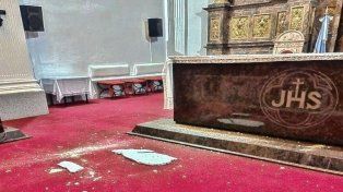Se desprendió parte del reboque interno de la Catedral de Concordia durante el pasado martes.