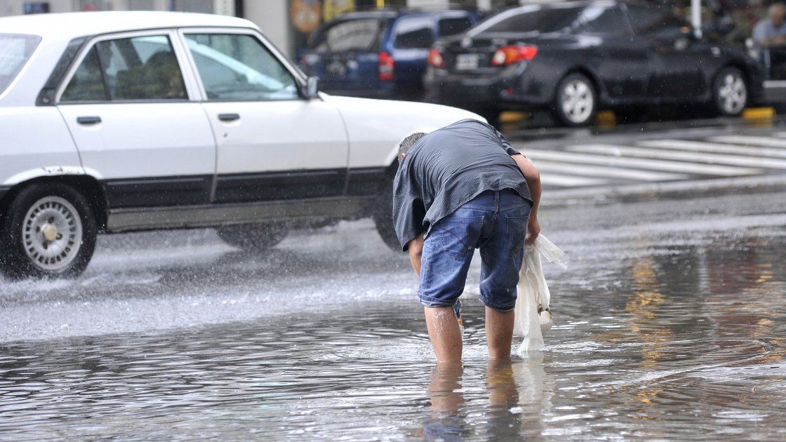 La lluvia no da tregua y el pronóstico advierte que recién ...