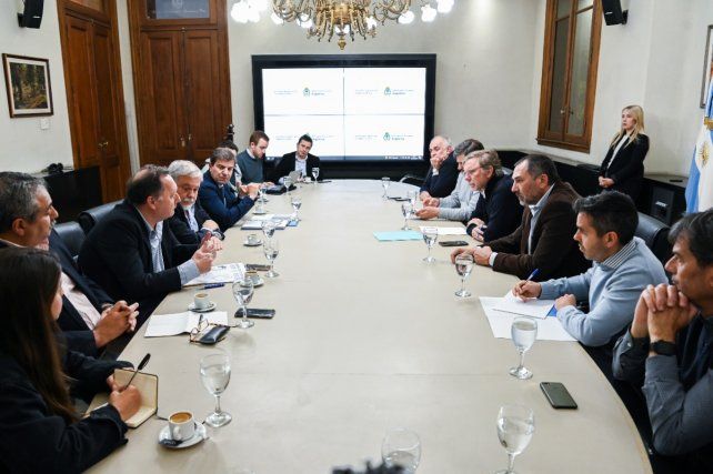 Trigo: entidades de la cadena se reunieron con Bahillo para trabajar en el empalme de cosechas
