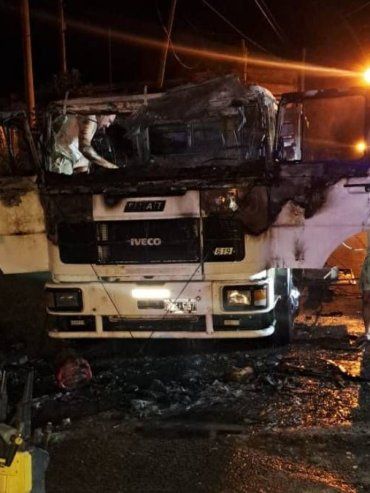 Investigan hurto e incendio intencional de un camión en La Paz