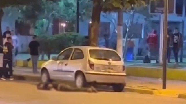Captura del video de la pela que dejó al joven internado en terapia intensiva