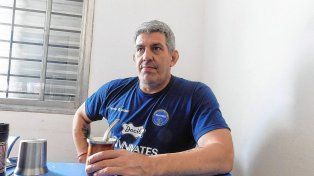 Estanislao Vachino asumió como entrenador del plantel femenino de Villa Dora.