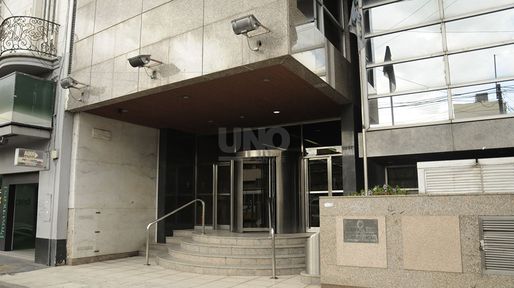Condenaron a un proxeneta que explotó sexualmente a su pareja y abusó de su bebé