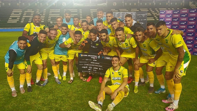 Defensa y Justicia derrotó 2-0 a San Lorenzo y clasificó a los octavos de final de la Copa Argentina.