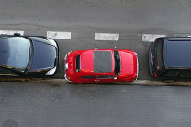 Seis claves para estacionar el auto a la perfección