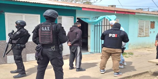 Barrios Villa Hipódromo y Alfonso: cinco aprehendidos en tres allanamientos por la venta barrial de drogas