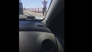 Una chica de 15 a os se tir desde el puente Chaco Corrientes y