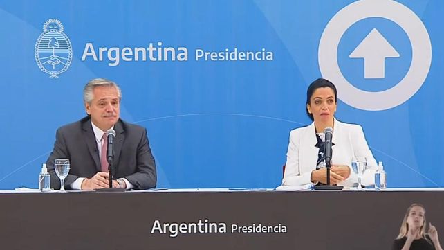 El Presidente encabezó un acto en Casa Rosada con la titular del PAMI﻿.
