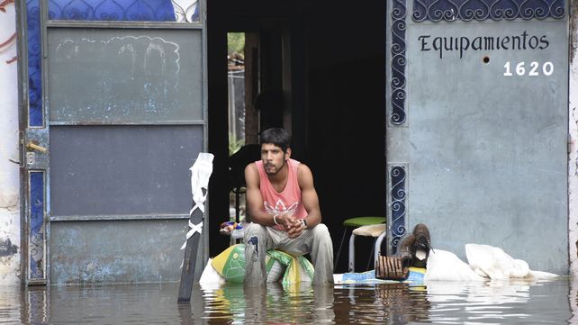 Un muerto y más de 400 evacuados a raíz del temporal en el norte bonaerense