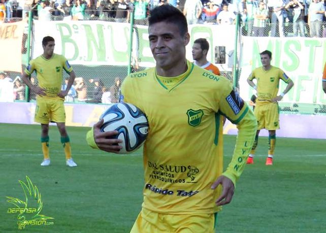 Se quiere poner la camiseta rojinegra