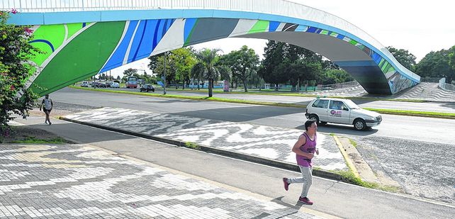 El primero.El puente del parque Alem.