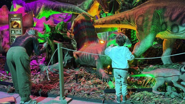 Paraná recibirá una experiencia inmersiva con dinosaurios a tamaño real