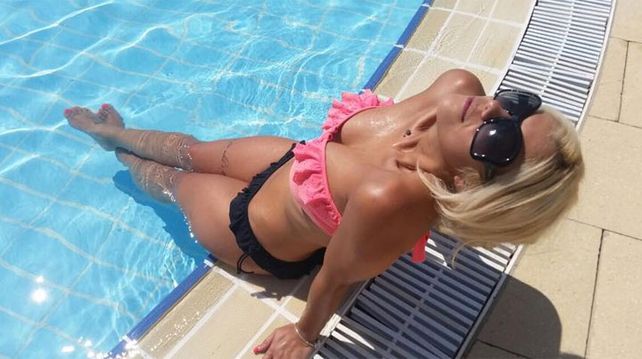 ¡Peló todo para Playboy! La ardiente mujer de una mega estrella de Portugal