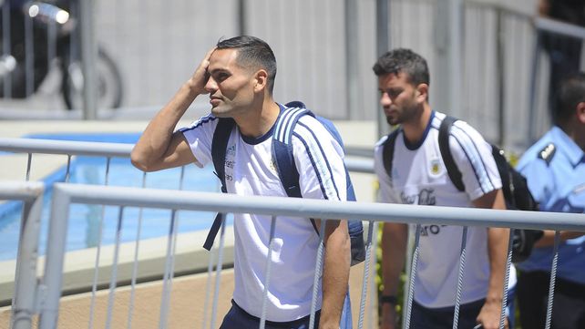 Argentina recibe a Colombia con la urgencia de ganar