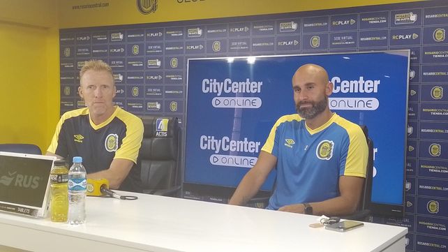 Quintana fue presentado oficialmente como refuerzo en una conferencia de prensa junto a Federico Lussenhoff