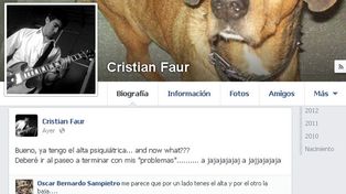 Lo anunció en Facebook, atacó a puñaladas a su ex pareja y al novio, y se prendió fuego