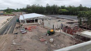 Los trabajos avanzan sobre el aeropuerto que buscará ser un predio modelo en la provincia.