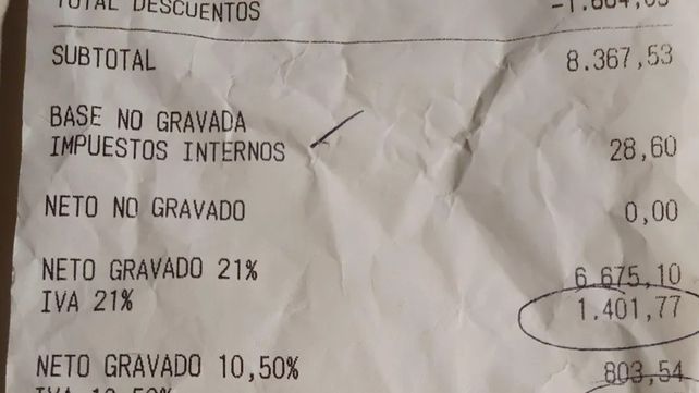 La prueba. Los tickets vienen cargados de impuestos de distinta índole.&nbsp;