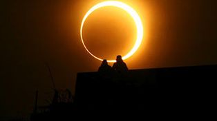 Miles de personas quedaron fascinadas con el eclipse total en el Pacífico Sur