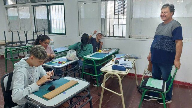 La rectora Carina Valle dijo que quienes quieran inscribirse a la Amado Bonpland pueden hacerlo en cualquier momento del año