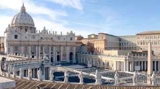 El Vaticano apartó a un obispo argentino que estaba en Roma