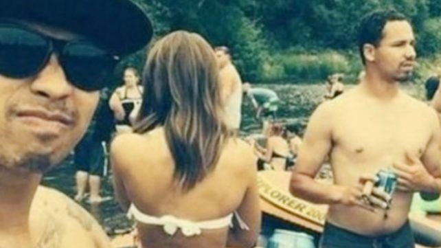 Causa furor en las redes: la imagen de una chica en bikini que no es lo que parece