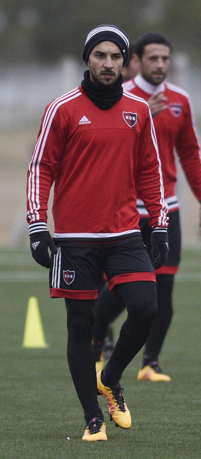 Nacho. El goleador rojinegro dice que quiere terminar con las lesiones.
