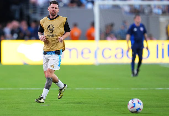 Lionel Messi ira desde el arranque en la selección Argentina ante Chile.