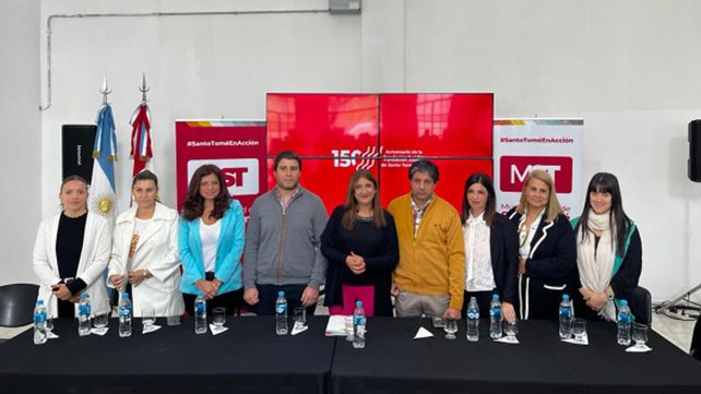 Qüesta presentó a los nuevos funcionarios y funcionarias que se incorporaron a su gabinete