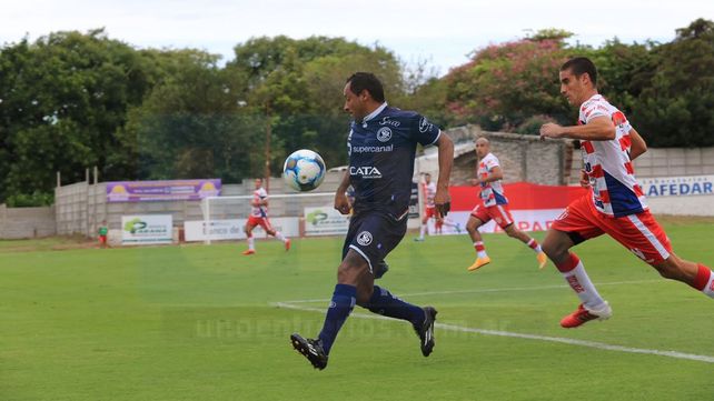 Atlético Paraná e Independiente Rivadavia igualaron en el Pedro Mutio