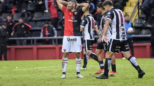 Entre sequías y apuestas fallidas: el drama ofensivo de Colón post descenso