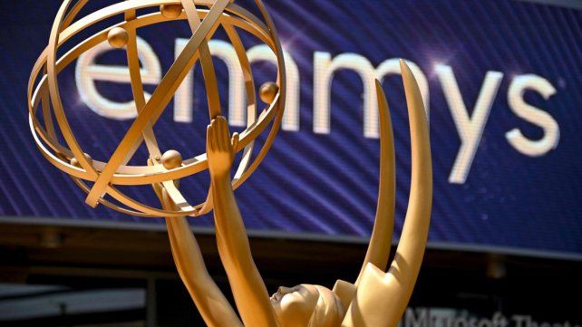 Se trata del primer aplazamiento de los premios Emmy en más de dos décadas. La Academia de Televisión y CBS habían retrasado la ceremonia de 2001 tras el 11S