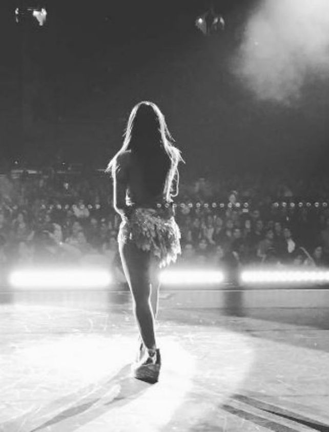 Lali Espósito brilló como telonera de Ricky Martin en su primer show en México