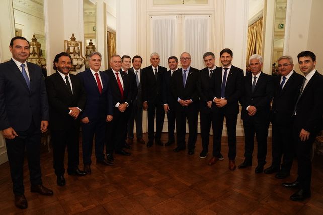 Los gobernadores se juntaron para sacar el proyecto de los ATN que ahora vuelve al Senado para evitar el veto.