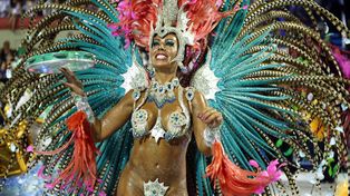 El Sambódromo carioca late al ritmo del carnaval más famoso del mundo