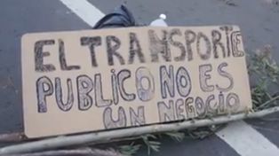 Vecinos de barrio El Pozo realizaron una volanteada por la línea 2