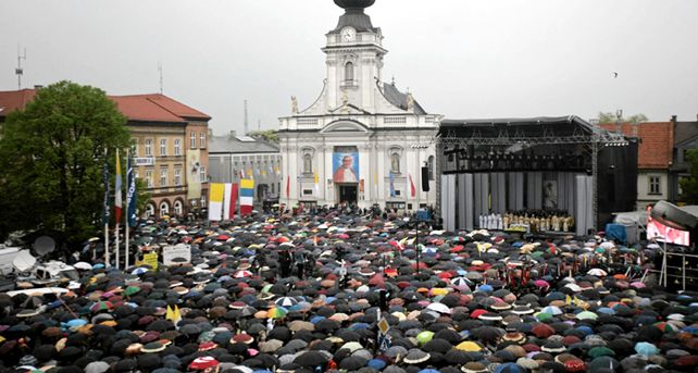 El Papa Benedicto XVI consagr&oacute; beato a Juan Pablo II