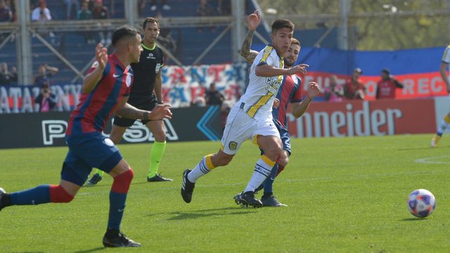 Ortiz, en cancha de San Lorenzo, donde hizo un buen partido. Lanzidei ponderó el carácter del volante.