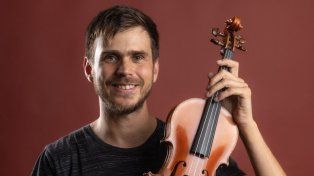 Fernando Vera, Ingeniero Electrónico, especializado en audio y acústica, creador de un micrófono para violines.