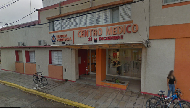 El Centro Médico 21 de Diciembre es una clínica  ubicada en San Lorenzo. Tiene  guardia, consultorios, radiología, ecografía y cirugía ambulatoria, entre otros servicios.