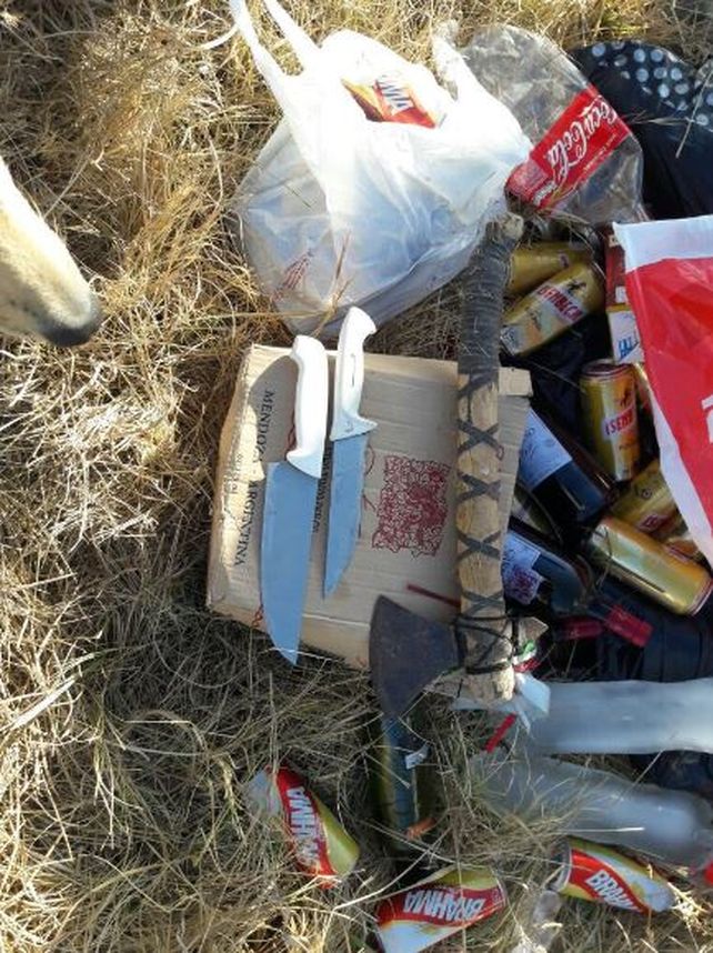 Alcohol, cuchillos y hasta un hacha: colectivos demorados rumbo al clásico en Mendoza