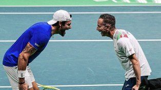 Italia aplastó a Austria y se metió en semifinales de la Copa Davis