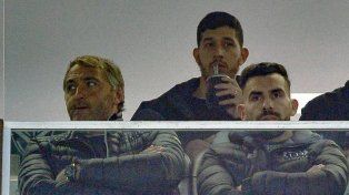 El Chapa Retegui y Carlos Tevez fueron a ver juntos el partido que Central perdió con Vélez.&nbsp;