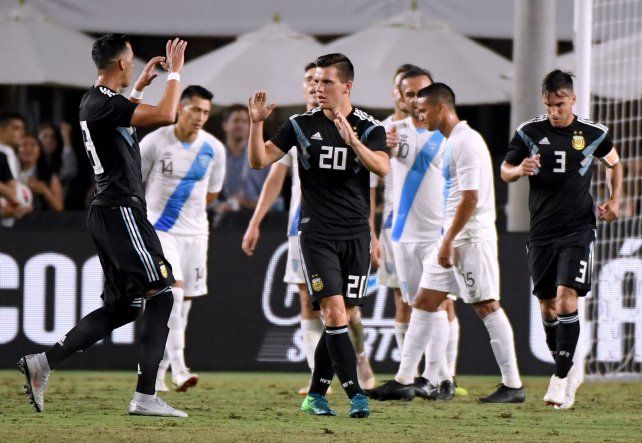 La selección goleó 3 a 0 a Guatemala en el amistoso
