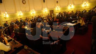 Se aprobó el endeudamiento y Miguel Lifschitz gana aire antes de asumir la gobernación