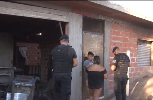 Dos perros atacaron a una nena de tres años en la zona oeste y le quebraron una pierna