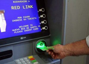 Dan a conocer un cronograma parcial de pago de haberes para agentes provinciales