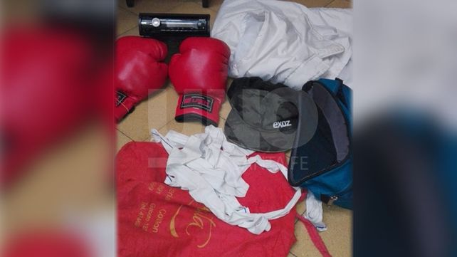 Persiguieron y atraparon a un delincuente que robó un bolso de un auto